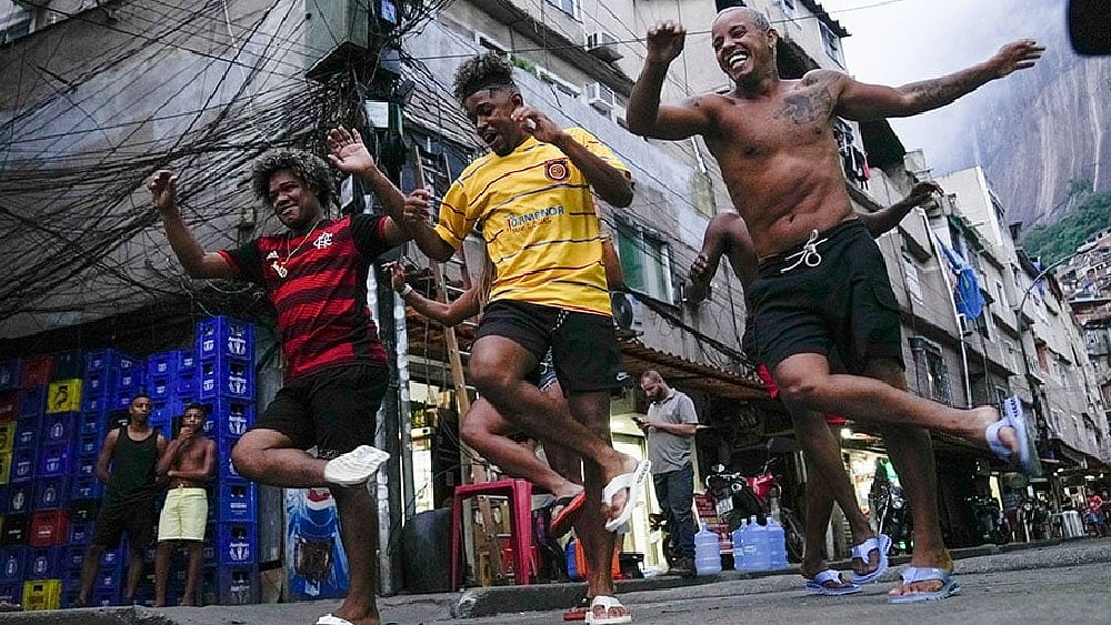 Silvia Izquierdo : Rocinha's Passinho