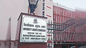 PTI : UGC Approves Direct Entry Into PhD Courses For UG Students With 75 Percent Marks | Details