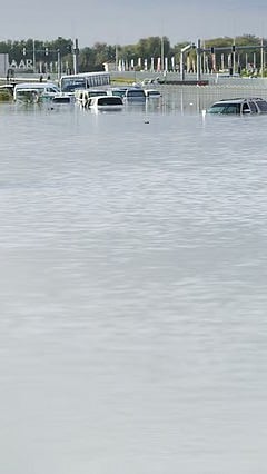 Rare floods bring Dubai to standstill
