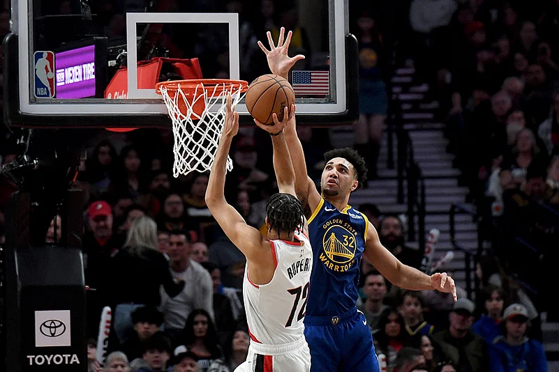 NBA: Golden State Warriors vs Portland Trail Blazers