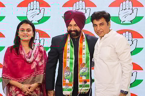 Gurinder Dhillon joins Congress