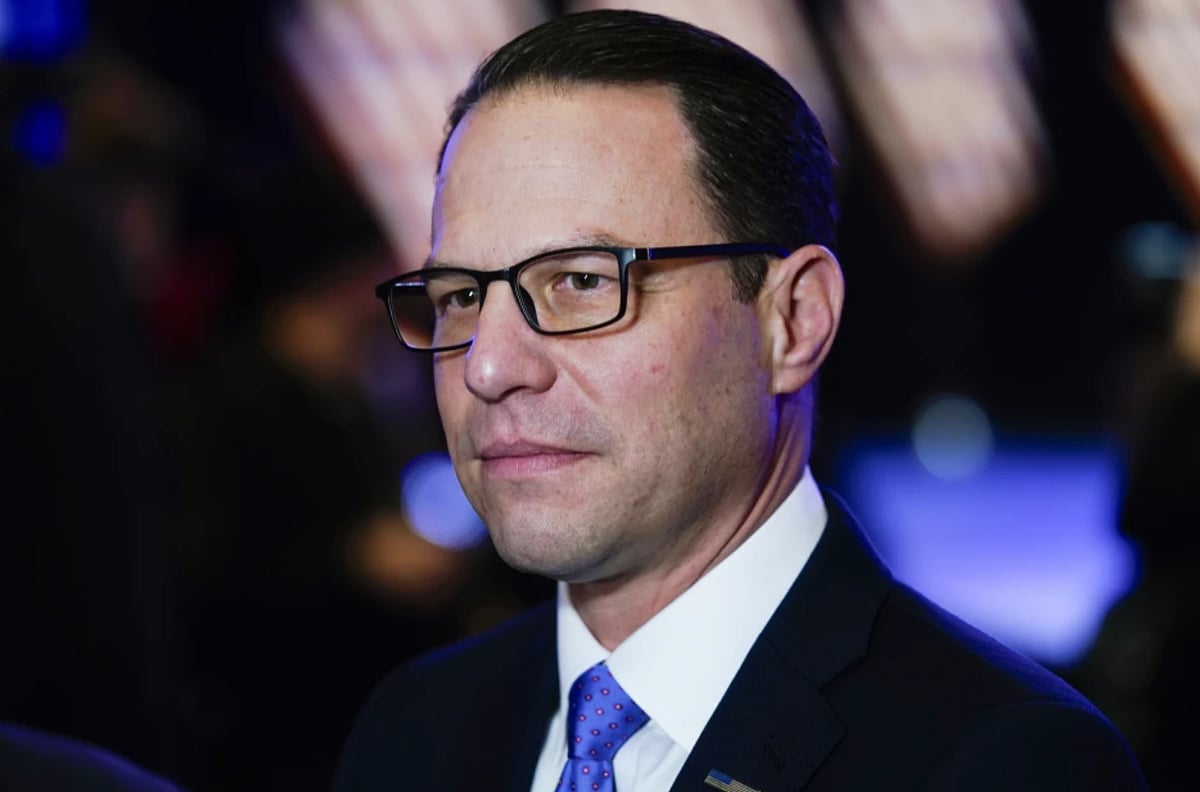 Pennsylvania Gov. Josh Shapiro arrives in Blue Bell, Pa. - null