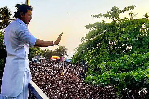 SRK celebrates Eid-ul-Fitr