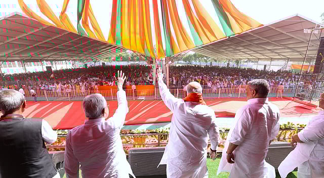 Shah Holds Roadshow In West Bengal’s Malda