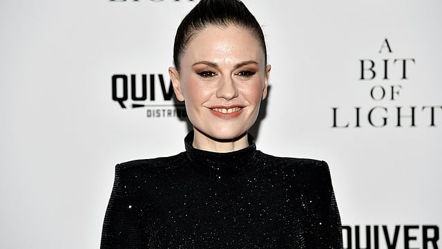 ‘A Bit Of Light’: Anna Paquin Walks With A Cane On The Red Carpet As She Battles Mobility Issues