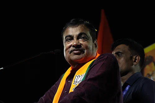 %20Photo%20by%3A%20Dinesh%20Parab%2FOutlook%20%3A%20Union%20Minister%20Nitin%20Gadkari%20addresses%20a%20public%20rally%20ahead%20of%20the%20upcoming%20Lok%20Sabha%20election%20at%20Garib%20Nawaz%20Maidan%2C%20in%20Nagpur%20district.