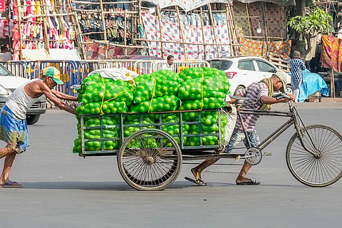 Weather: Hot summer day in Kolkata