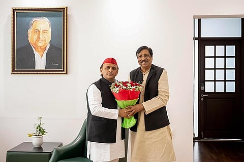 Shahid Siddiqui meets Akhilesh Yadav