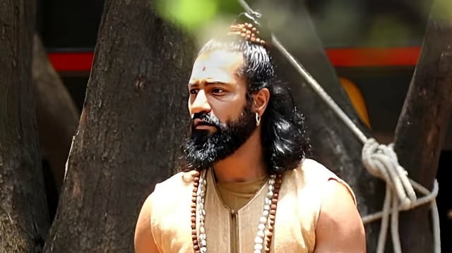 X : Vicky Kaushal from 'Chhava' Sets
