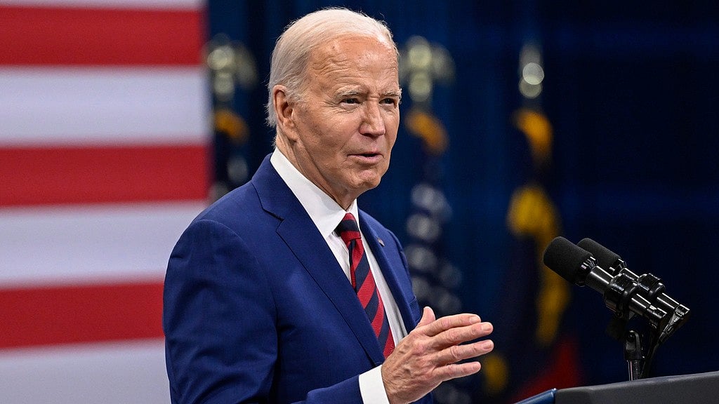 President Joe Biden to send air defence weaponry to Ukraine - AP