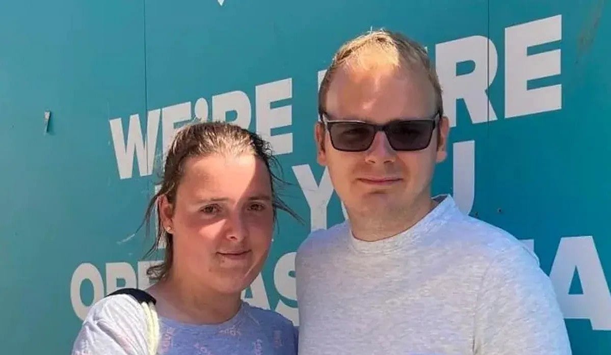 X : The accused husband with her wife |