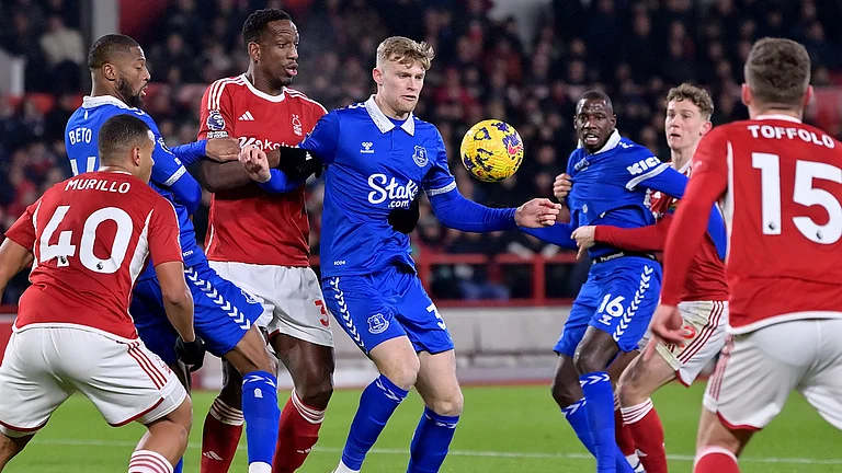 Everton face Nottingham Forest in a huge match. - null