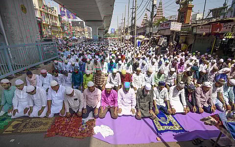 Ramzan: Muslims offer Friday prayers in Patna