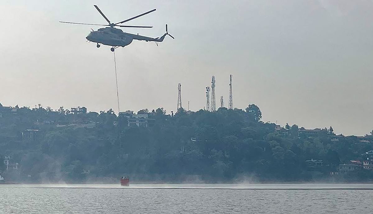 PTI : Uttarakhand Forest Fires: IAF Brings In Helicopters As Dousing Operations Enters Day 2