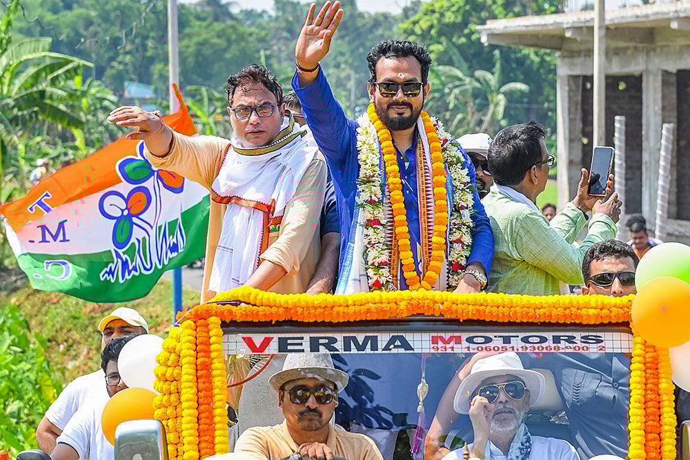 Photo; PTI : Campaign for LS polls