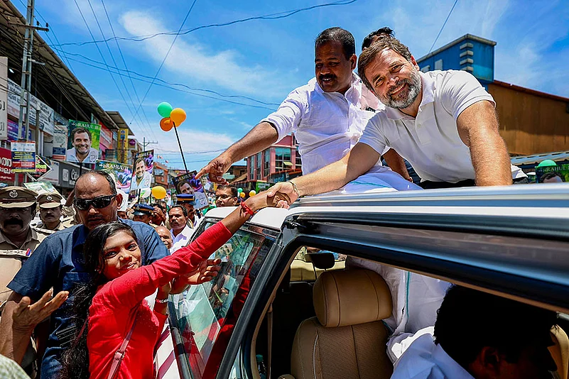 Rahul Gandhi campaigns for LS polls