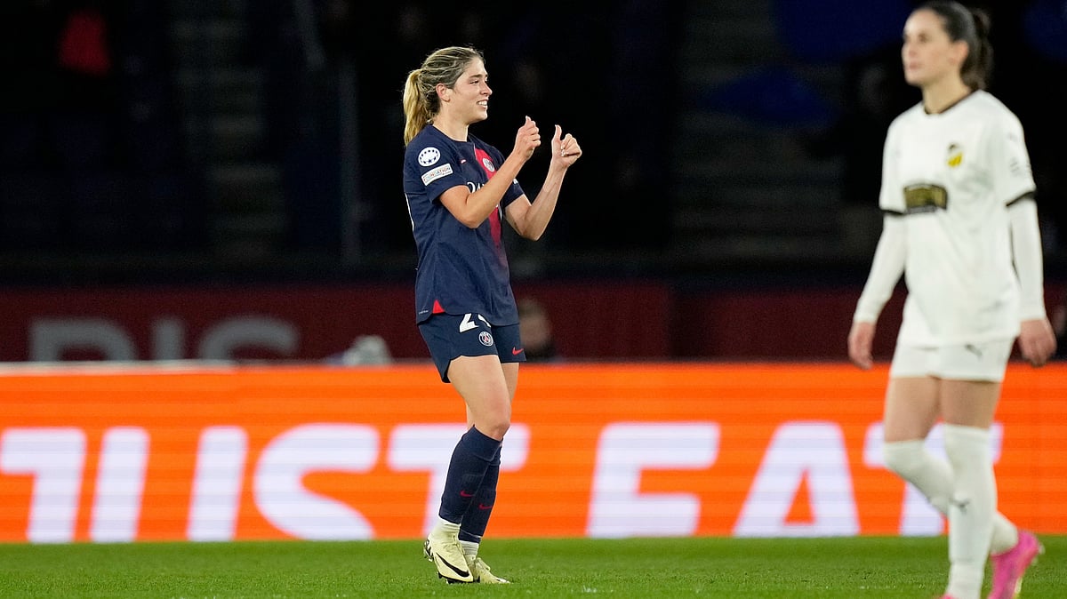 AP : Paris Saint-Germain and United States women's team midfielder Korbin Albert.  