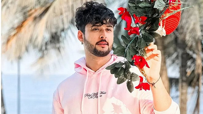 Instagram : Shagun Pandey 