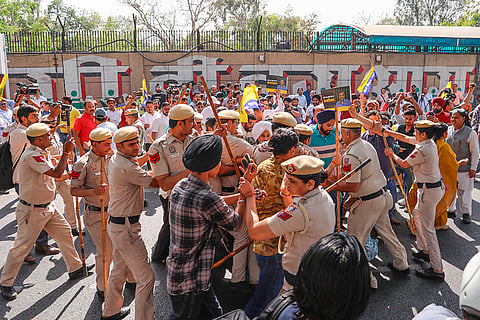 AAP protest outside Tihar Jail