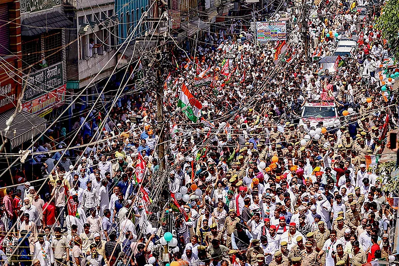 LS polls: Priyanka Gandhis roadshow in Saharanpur