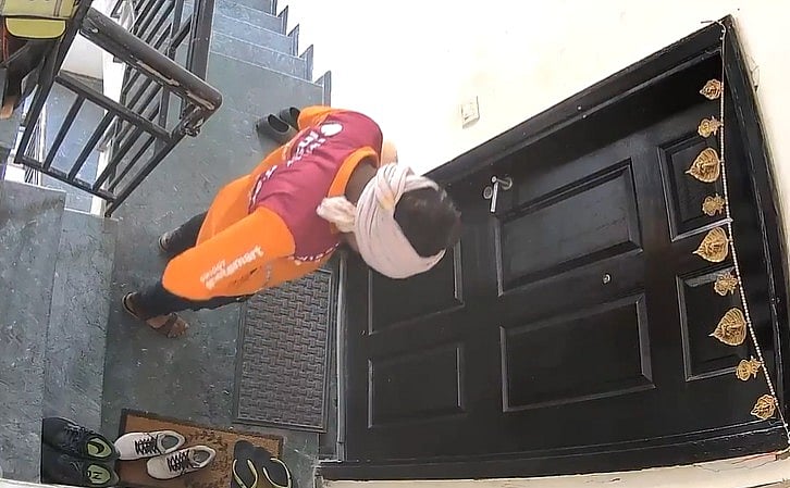 The user, in another post on X, alleged that Swiggy support called and "just said they can't track their rider."

