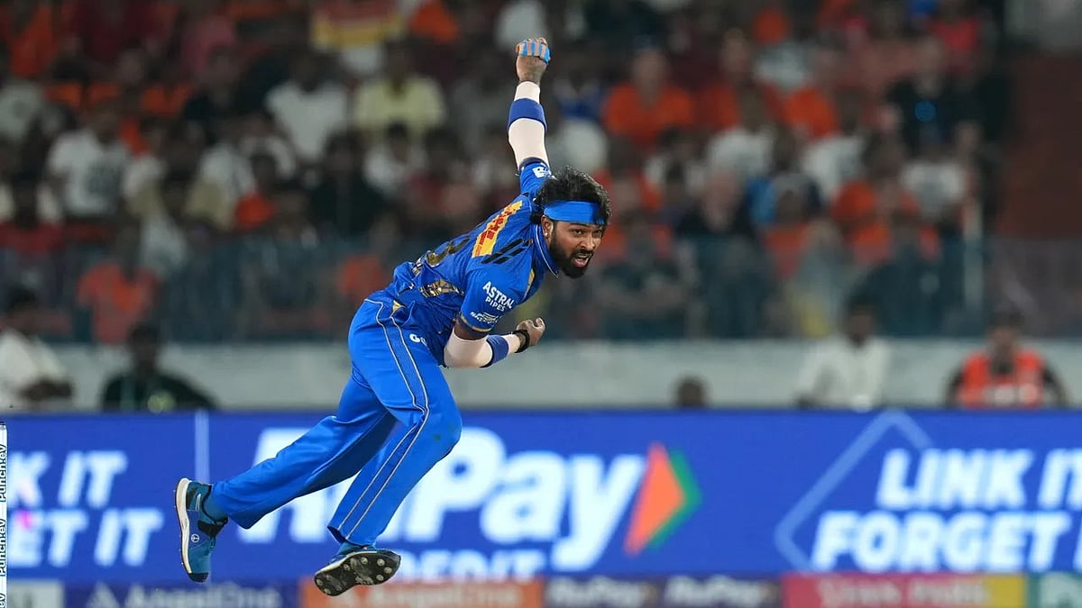 Hardik Pandya bowls during the Mumbai Indians vs Sunrisers Hyderabad match in Indian Premier League 2024. - BCCI/IPL