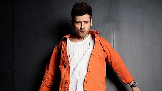 Instagram : Divyendu 