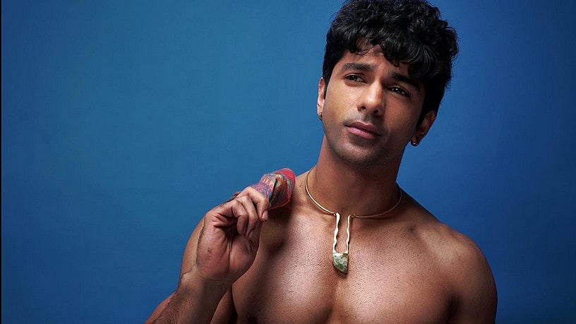 Instagram : Taha Shah Badussha