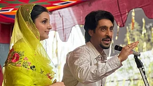 Instagram : A still of Parineeti Chopra and Diljit Dosanjh from 'Amar Singh Chamkila'