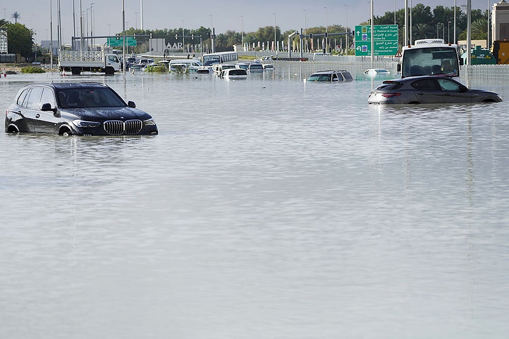 Photo: AP/Jon Gambrell : Floods In Dubai