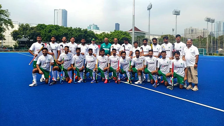 International Hockey Federation has given a warning of suspension to Pakistan Hockey Federation if the ongoing feud doesn't get resolved. - Pakistan Hockey (PHF)/X