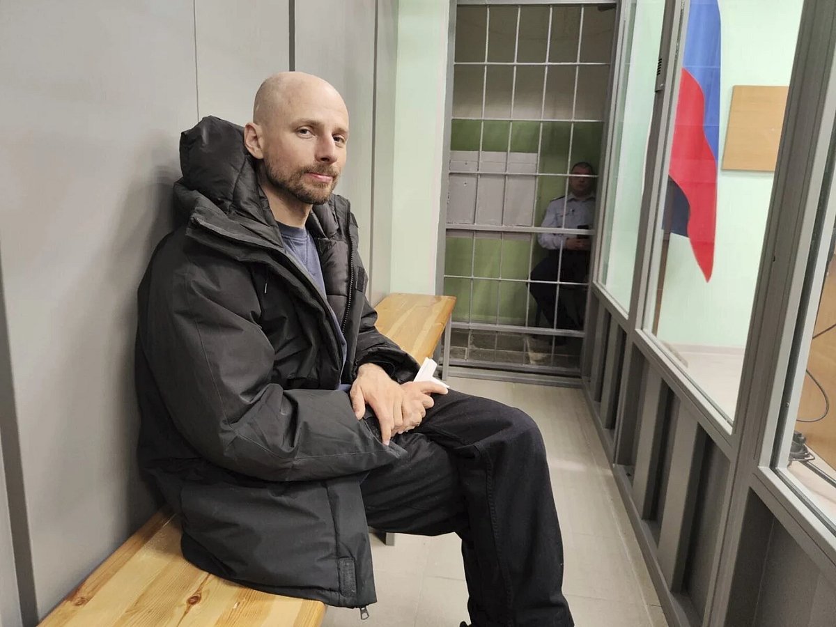 AP : Russian journalist Sergey Karelin |