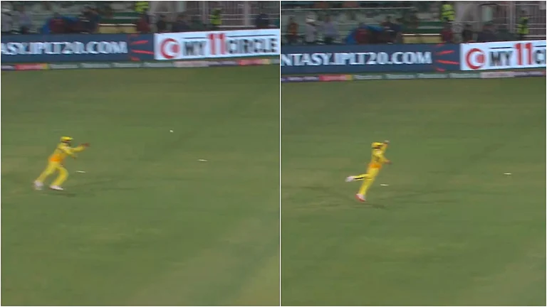 Screengrabs showing Ravindra Jadeja's catch - X/@JioCinema