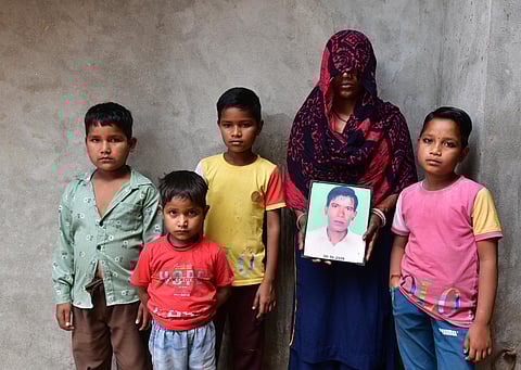 Sonu's widow, Rachna with their four daughters.