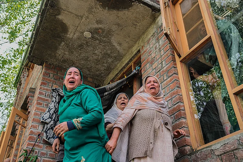 Boat Capsizes Srinagar