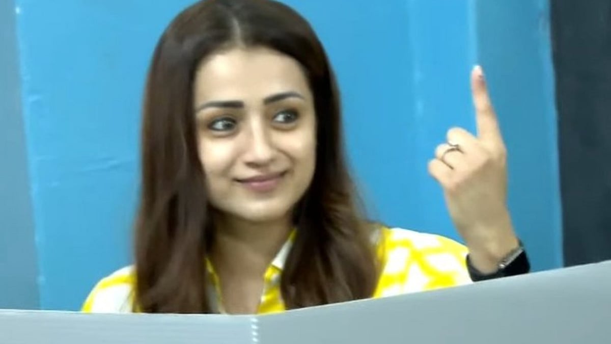 X : Trisha Krishnan Casting Her Vote