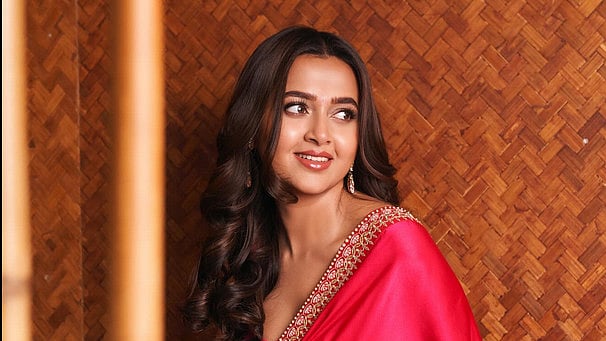 Tejasswi Prakash Stuns In All-black Outfit; Fans Call Her 'Mystic Beauty'