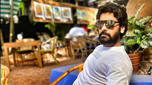 Instagram : Arjan Bajwa