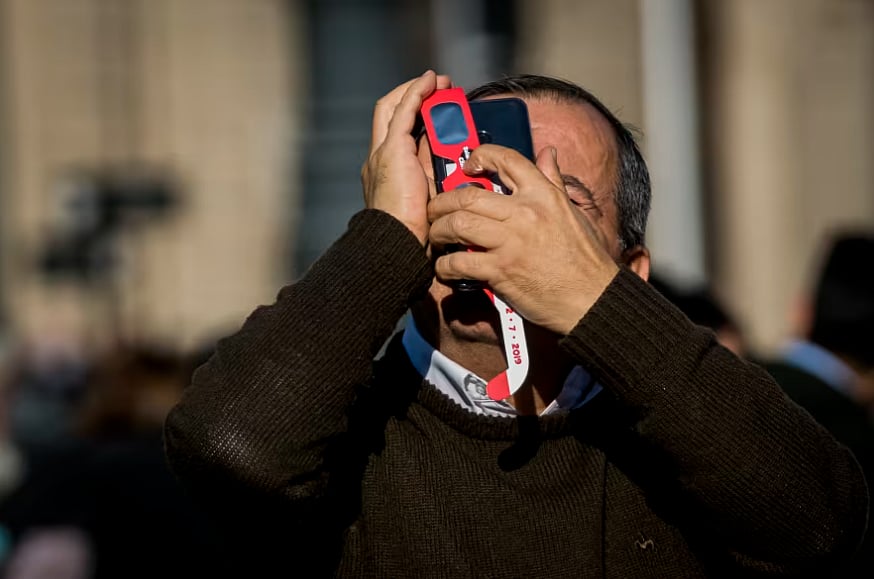 Getty Images : Capturing Solar Eclipse