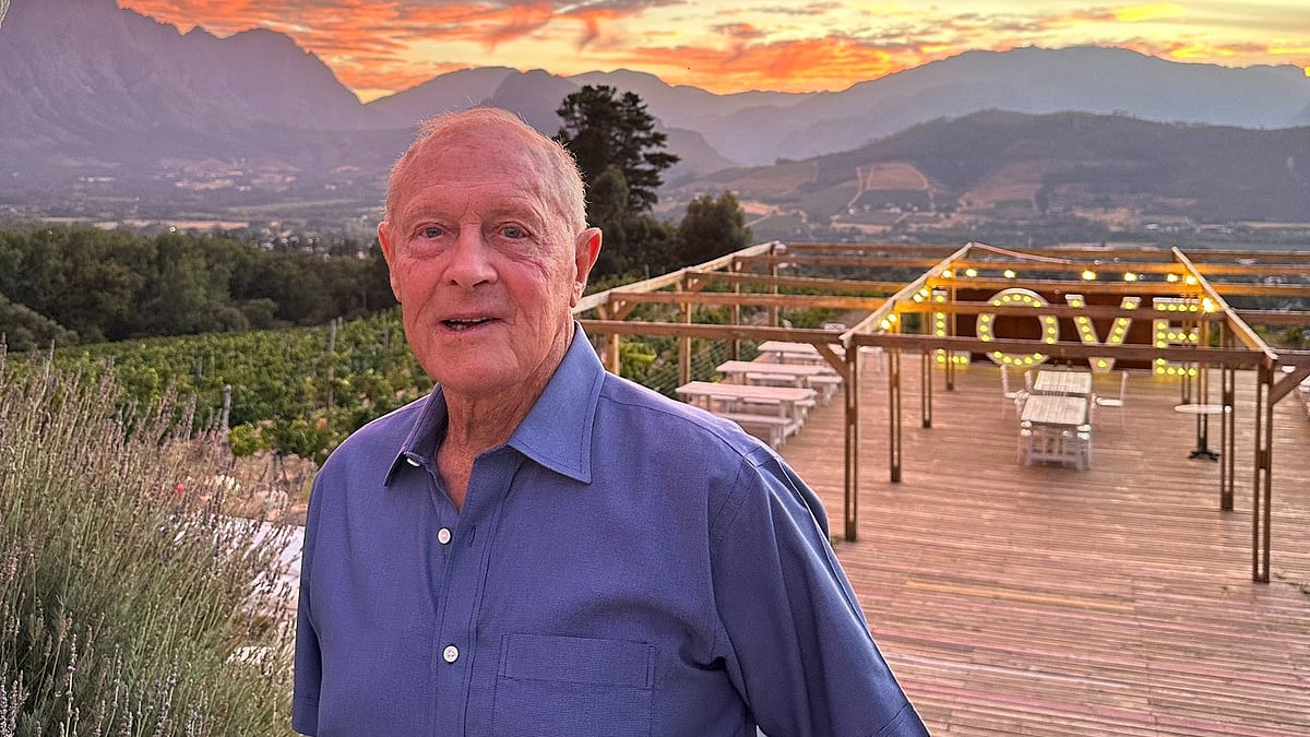 Photo: X/ @GeoffreyBoycott : Former English batter Geoffrey Boycott has played 108 Tests for England.