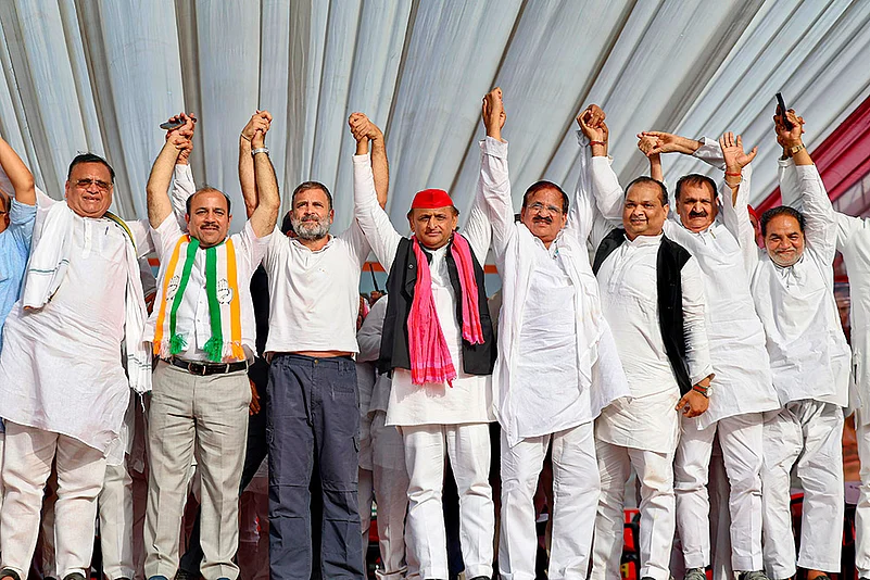 Rahul Gandhi, Akhilesh Yadav in Amroha