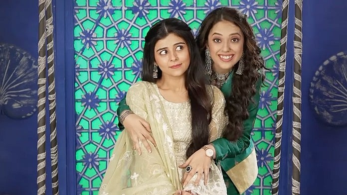 Instagram : Yesha Rughani, Seerat Kapoor