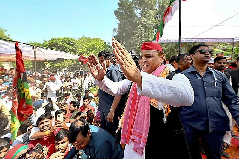 Akhilesh Yadav files nominations