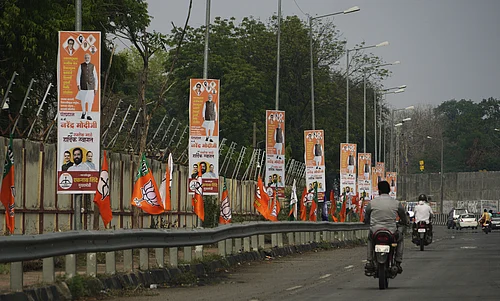 Photo%20by%3A%20Dinesh%20Parab%2FOutlook%20%3A%20PM%20Modi%27s%20Hoardings%20in%20Nagpur%20ahead%20of%20elections.%20