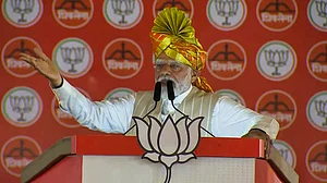 PTI : PM Modi campaigns in Maharashtra's Kolhapur