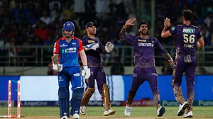 (AP Photo/ Surjeet Yadav) : Kolkata Knight Riders' Mitchell Starc celebrates with teammates after the dismissal of Delhi Capitals' David Warner during the Indian Premier League cricket match between Delhi Capitals and Kolkata Knight Riders in Visakhapatnam, India, Wednesday, April 3, 2024.