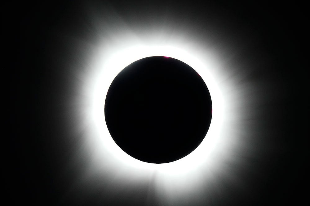 Photo: AP/Julio Cortez : Total Solar Eclipse
