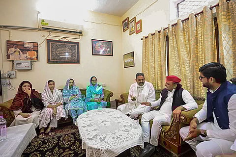 Akhilesh Yadav at Mukhtar Ansari's house