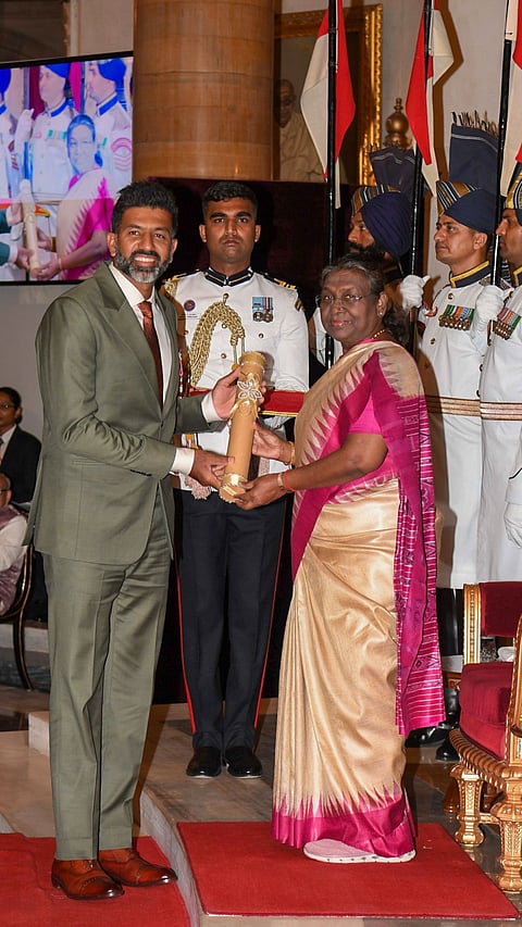 President Droupadi Murmu presented the Padma Shri in Sports to Rohan Bopanna.