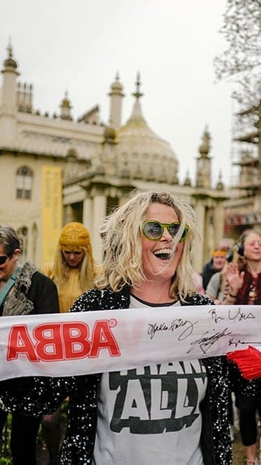 Fans Celebrate ABBA’s Win With ‘Waterloo’